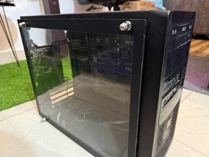 cooler master computer casing with transparent side 1