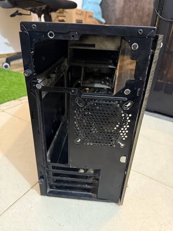 cooler master computer casing with transparent side 2