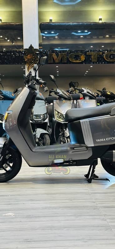 YADEA EPOC RUBIN G5 T5 M3 SCOOTY SCOOTER EZ MALE FEMALE ADULTS BOYS 1