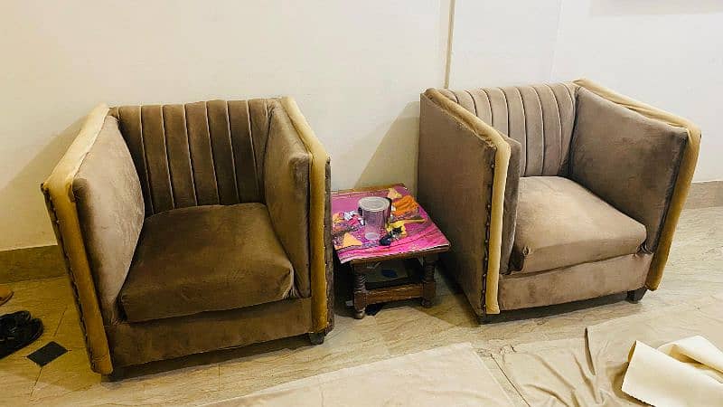 urgent sale 7 seater sofa set 6