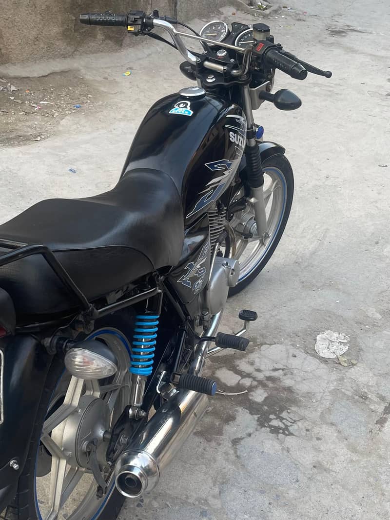 Suzuki GS 150 2017 3