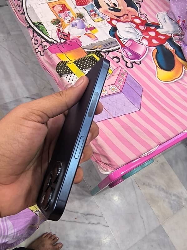 iphone 15 pro 256 gb blue colour pta approved 6