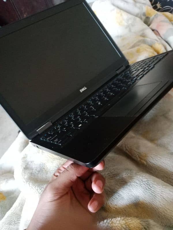 Dell latitude 5590 i7 7th gen 3