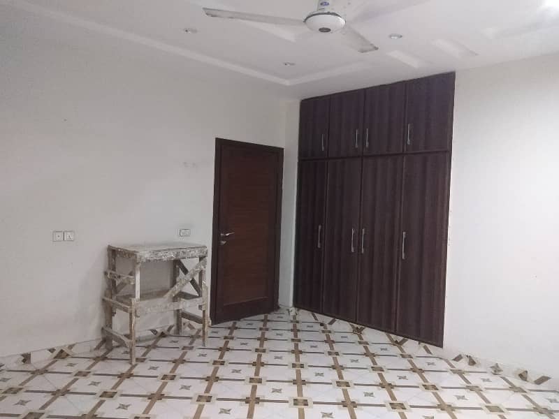 Flat In Punjab Coop Housing Society For rent 0