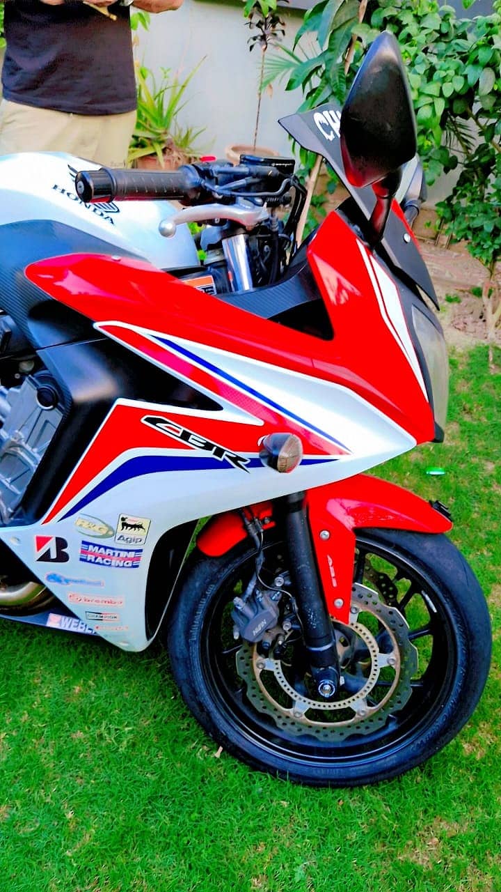 Honda CBR 650F | Model 2014 | Urgent Sale | Total Geniune 2