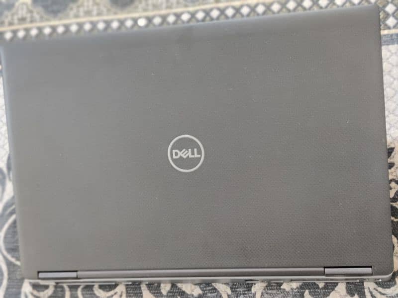 Dell precision 7740 laptop workstation 4