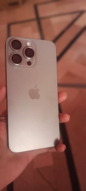 iPhone 15 pro max HK 1