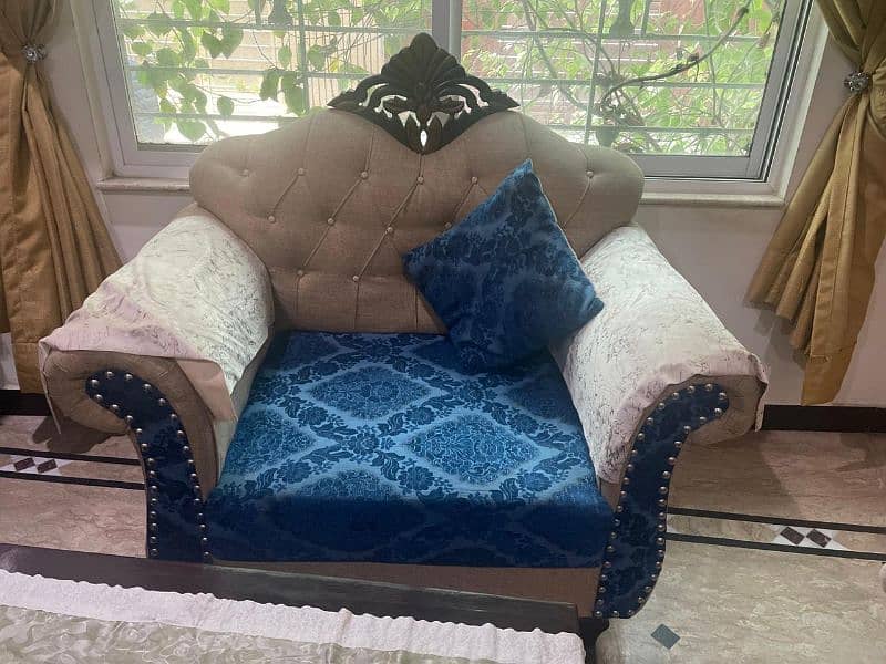 7 seeter sofa for sale 3