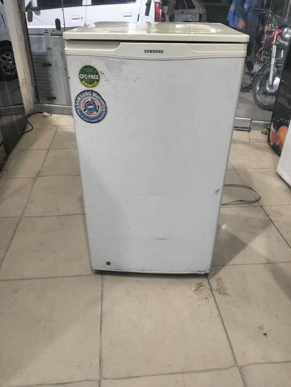 Samsung Room size fridge (0312)(5645208)(0321)(0807777) 0