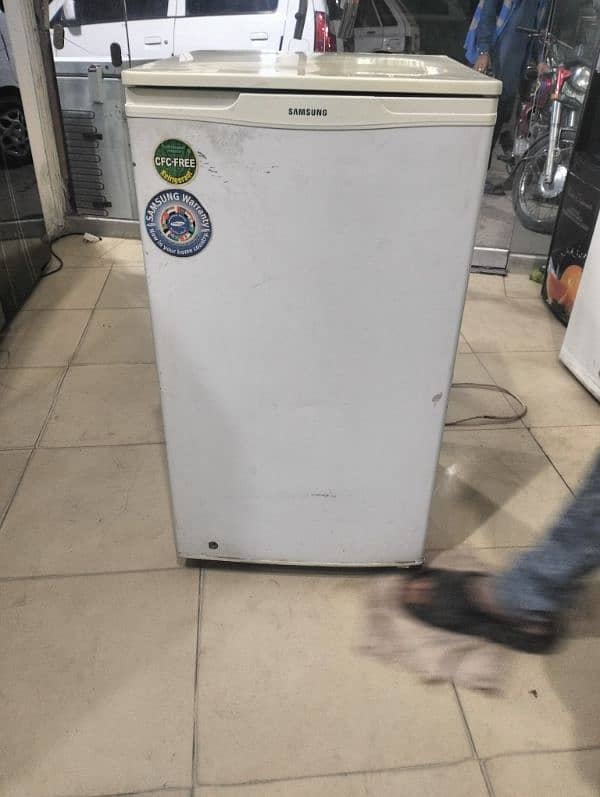 Samsung Room size fridge (0312)(5645208)(0321)(0807777) 3