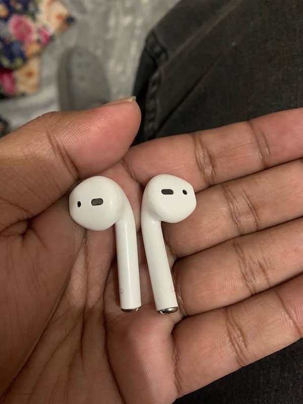 AirPods 1 Apple iPhone user good condition for iPhone user 3