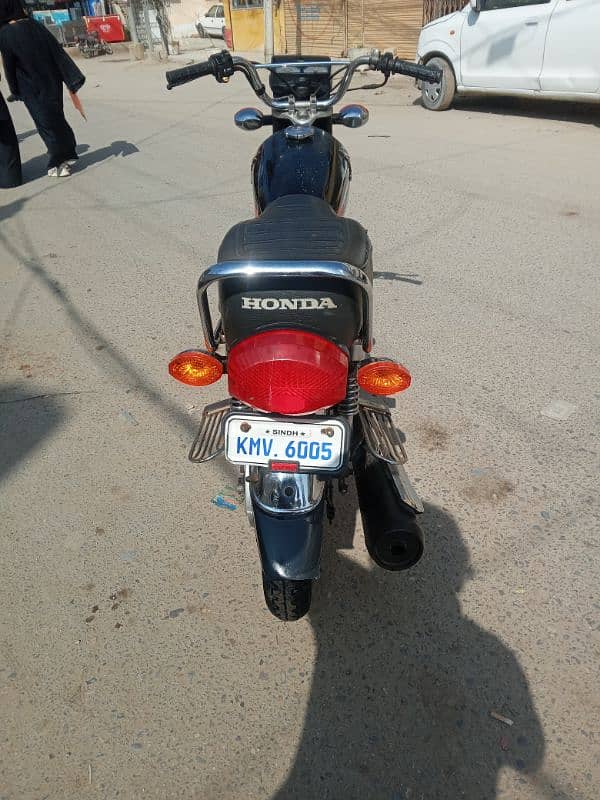 Honda cg 125 Karachi num nut to nut original shiny genuine condition 4