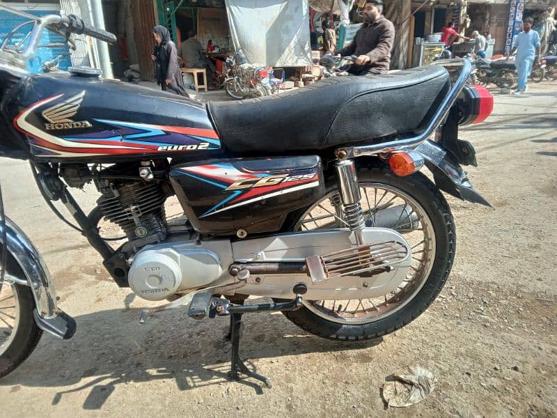 Honda cg 125 Karachi num nut to nut original shiny genuine condition 13