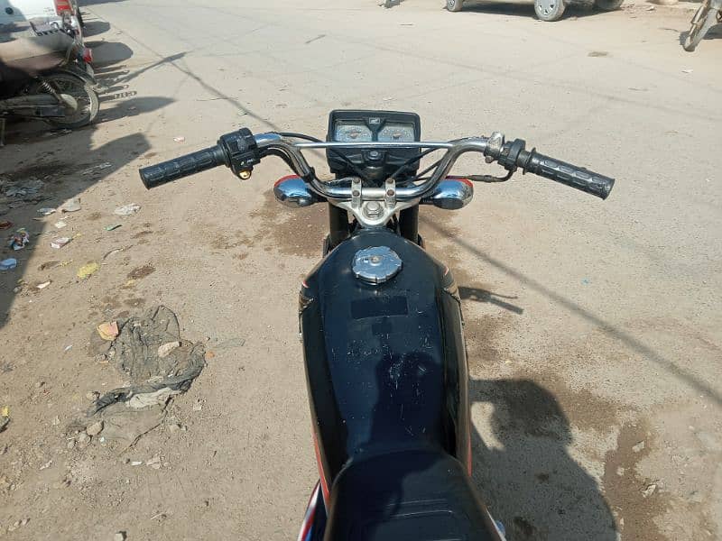 Honda cg 125 Karachi num nut to nut original shiny genuine condition 14