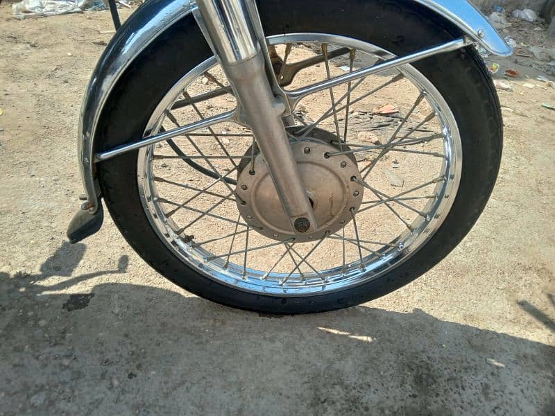 Honda cg 125 Karachi num nut to nut original shiny genuine condition 18