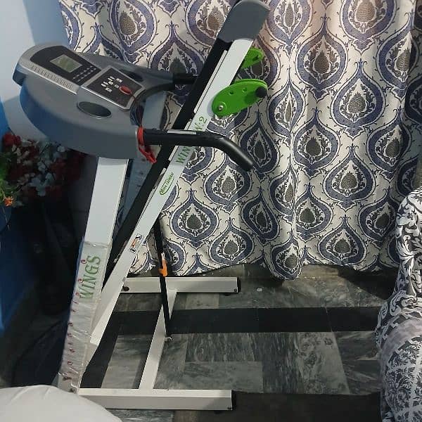 treadmill for sale in good condition 5