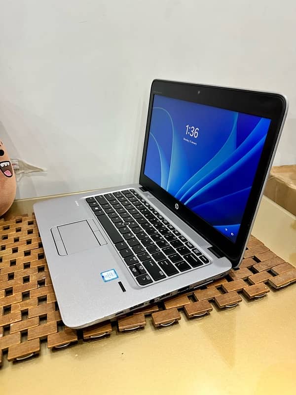 HP Elitebook 820 G3 i7 6th gen 8GB Ram 256GB SSD 0