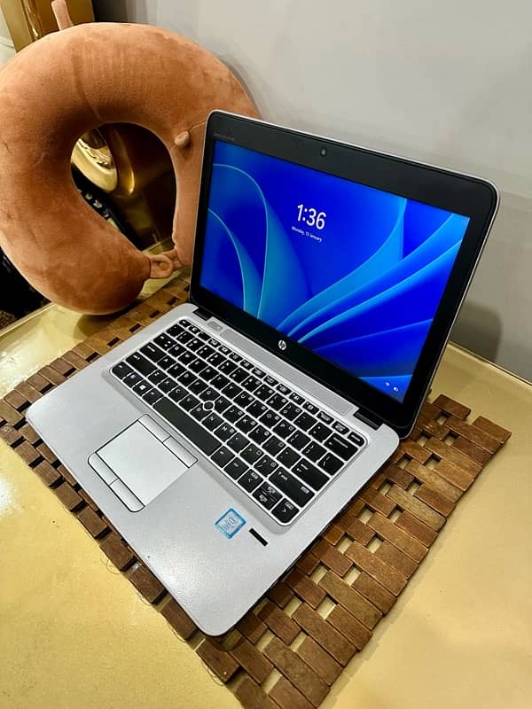 HP Elitebook 820 G3 i7 6th gen 8GB Ram 256GB SSD 2