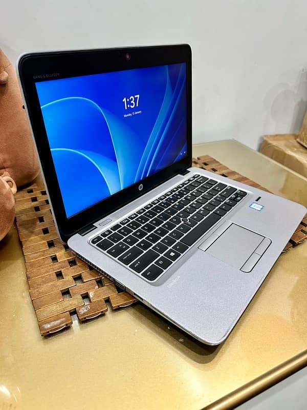 HP Elitebook 820 G3 i7 6th gen 8GB Ram 256GB SSD 4