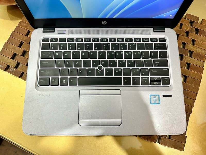 HP Elitebook 820 G3 i7 6th gen 8GB Ram 256GB SSD 5