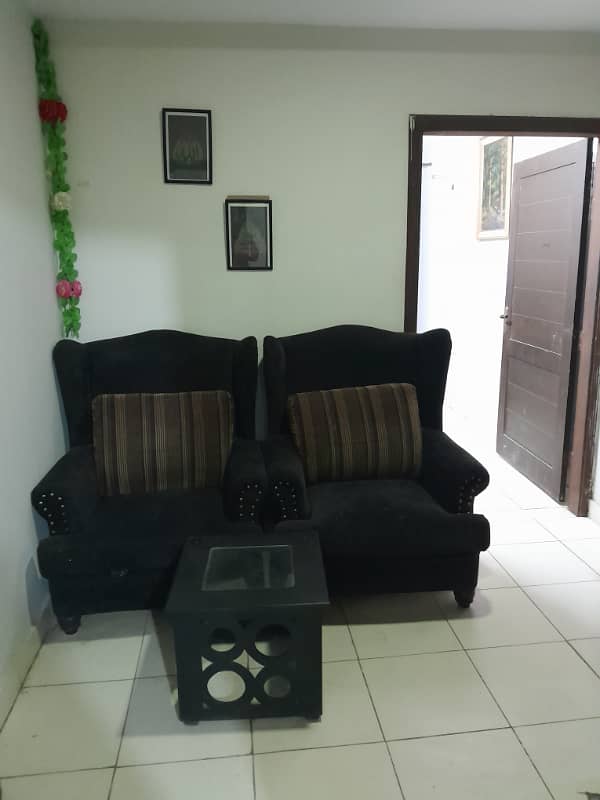 E11 daily basis furnished flat available for rent 4