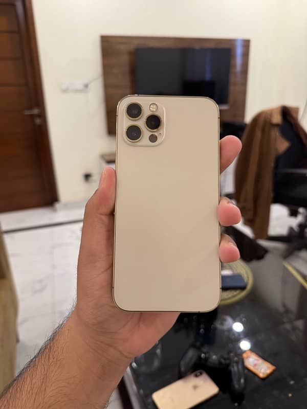 Iphone 12 pro PTA 256gb Golden Colour 6