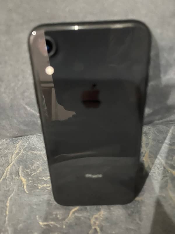 iPhone XR condition 10 x 10 JV non-Pta but good condition 3