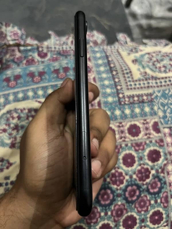 iPhone XR condition 10 x 10 JV non-Pta but good condition 11