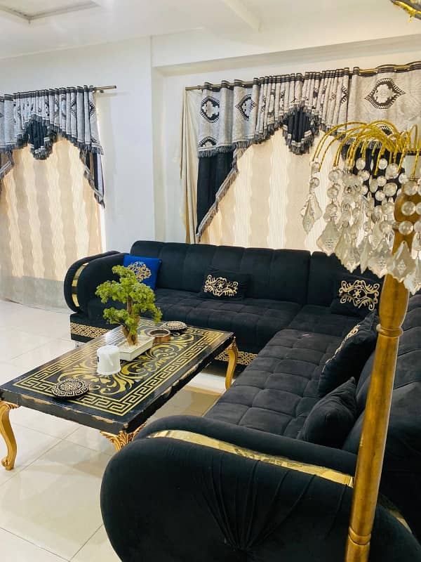 Furnish luxury Aparment per day weekly available for rent behria town lahore 2