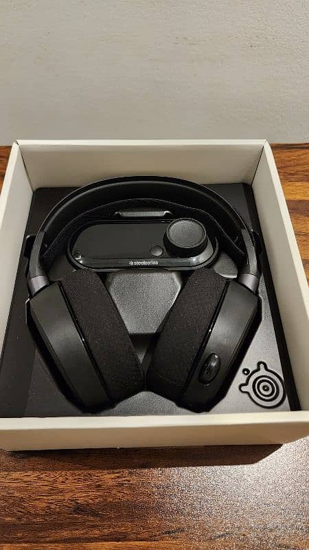 STEELSERIES ARCTIS PRO +GAMEDAC HEADPHONES 3