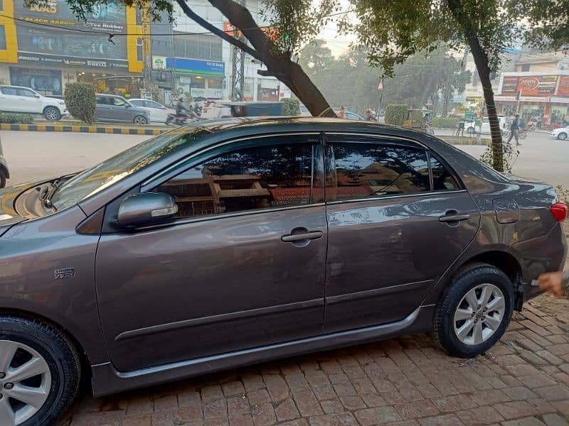 Toyota Corolla Altis 2012 1