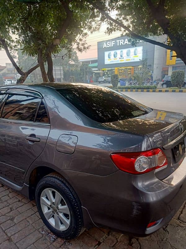 Toyota Corolla Altis 2012 3