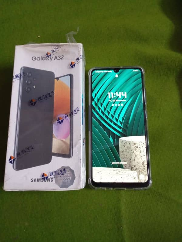 Samsung a32 condition 10 by 9.5 4