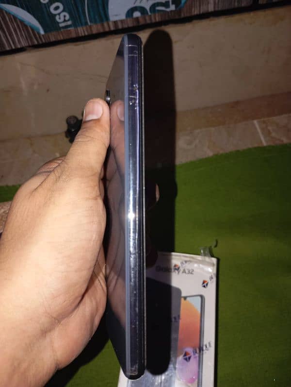 Samsung a32 condition 10 by 9.5 6