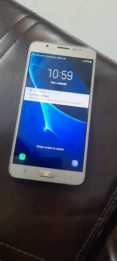 samsung j7 2gb + 16 gb