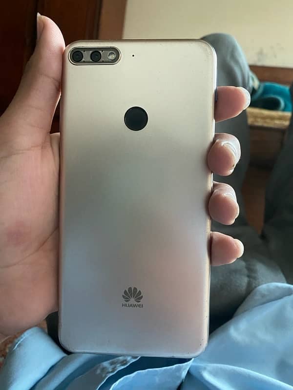 Huawei Y7 Prime 3/32 GB 3