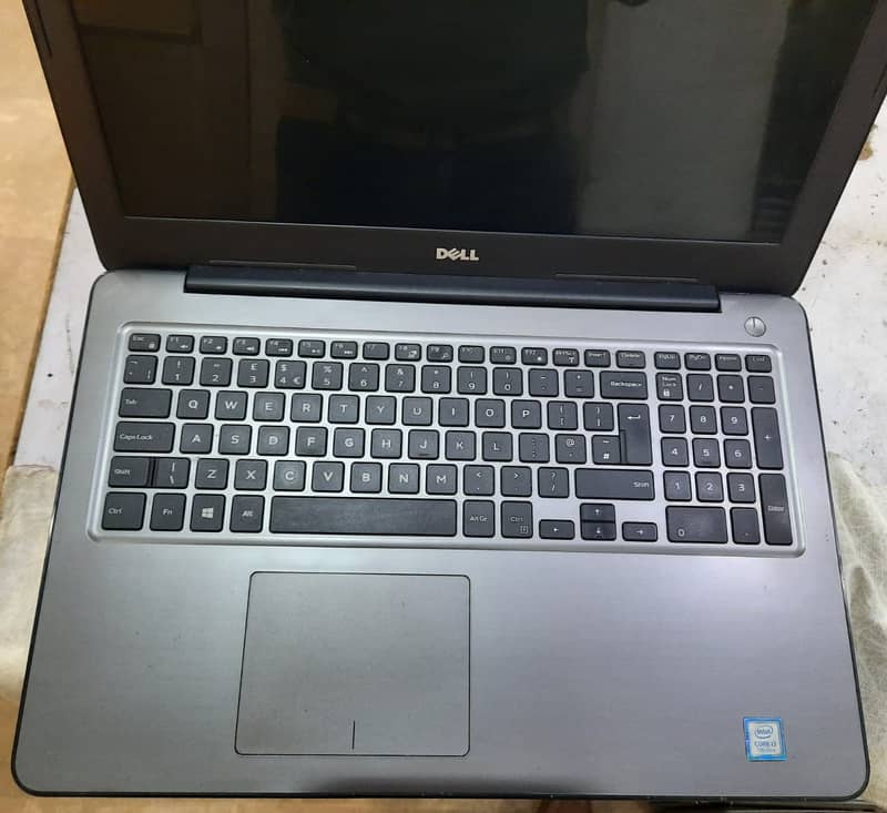 Dell Inspiron 5567-7thGen Ci3 08GB/275 Gb SSD 3