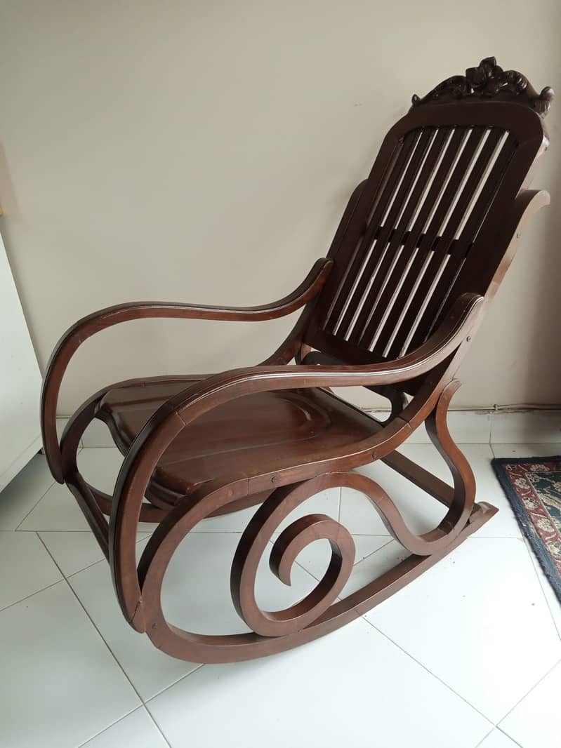 Wooden Rocking Chair 0