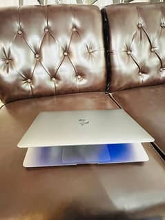 MacBook