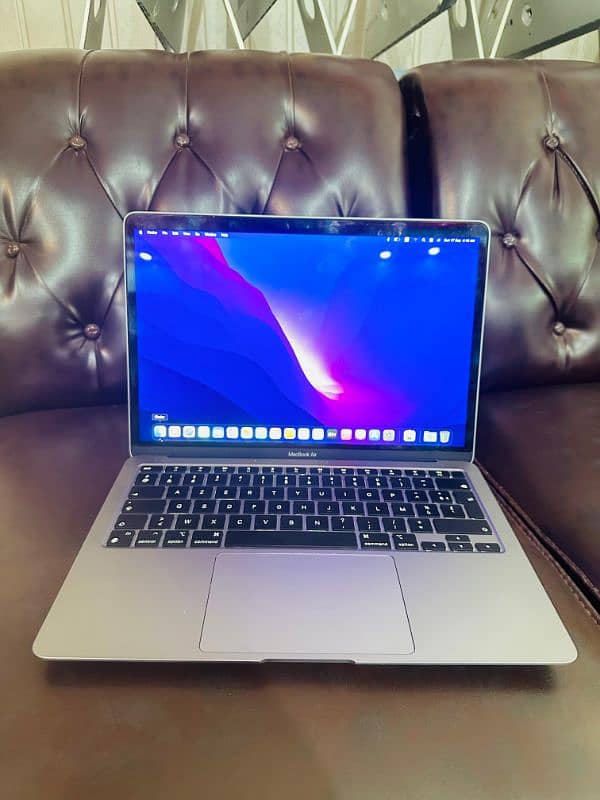 MacBook Air M1 chip  Chip Apple M1  8GB RAM  256GB SSD 13inch 5