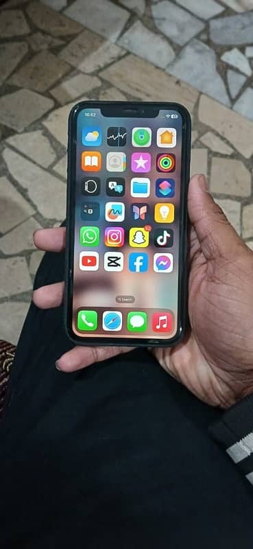 iPhone 11 condition 10by8 battery health 72 factory and 0