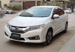 Honda Grace Hybrid 2015