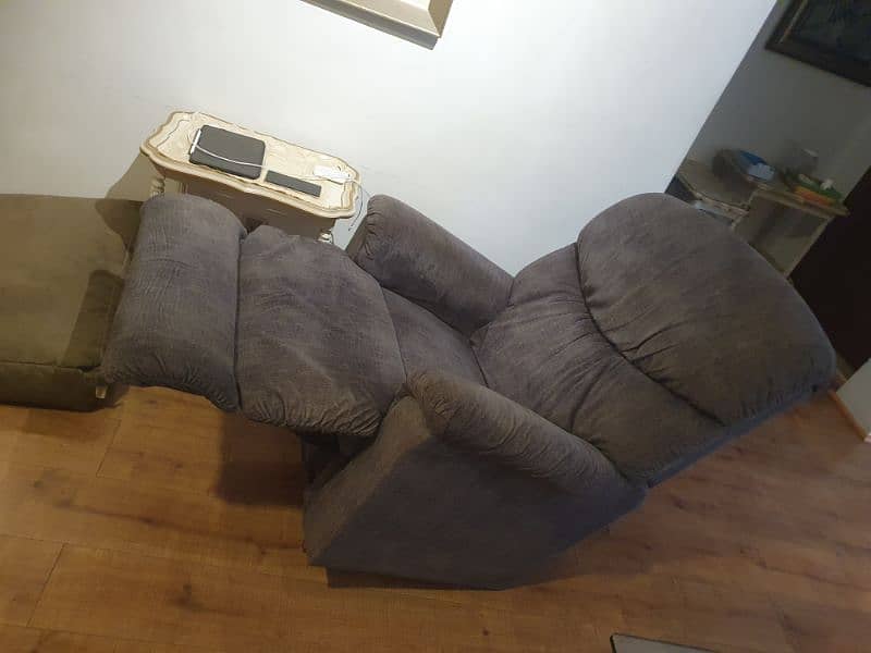 Recliners for sell 0