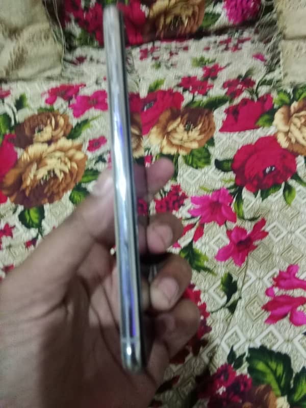 iPhone 11 Pro max jv 256 gb 6