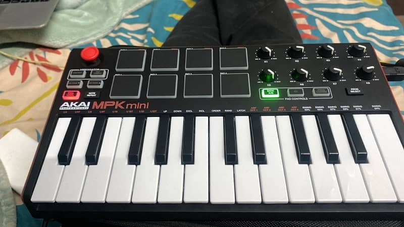 Akai Professional MPK Mini 5