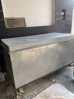 Steel paiti for sale like new fresh condition