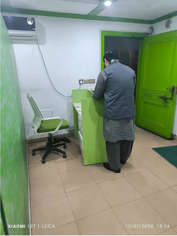 Fully Furnished Area 550 Square Feet Office Available For Rent Real Pictures In Main Boulevard Road Gulberg 3 Lahore 4