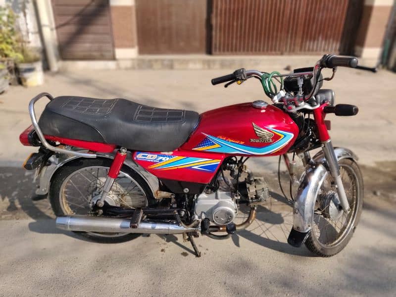 Honda CD70 0