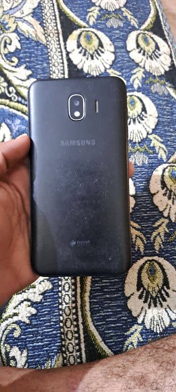 samsung j400 black colour  with box  contac num 03418715010 3