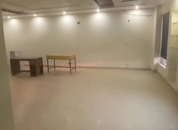 4 Marla 2nd Floor Office For Rent In DHA Phase 1,Block K, Lahore. 3